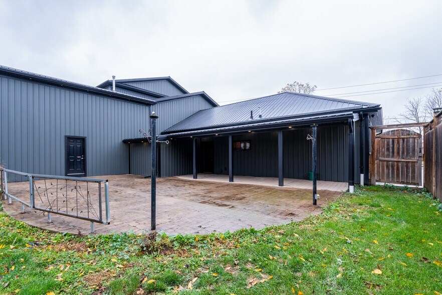 More Photos Of 76 Capron St, Paris Storefront Retail Residential For Sale