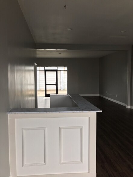 Primary Photo Of 1600 Starr Dr, Yuba City Medical For Sale