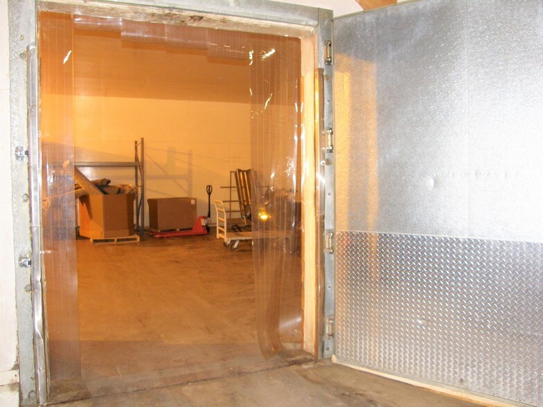 More Photos Of 2112 Industrial Dr, Niles Manufacturing For Sale