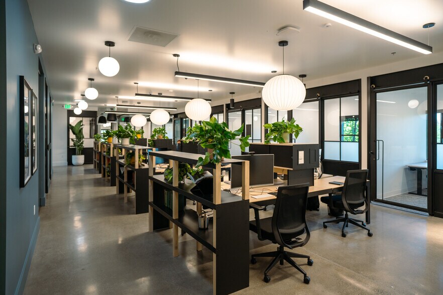 More Photos Of 501 SW Hill St, Bend Coworking Space