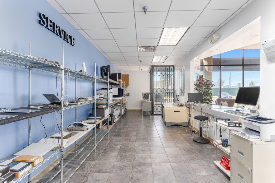 More Photos Of 2991-2995 E White Star Ave, Anaheim Warehouse For Sale