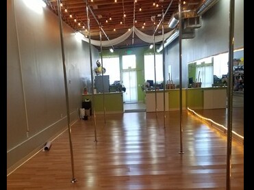 More Photos Of 550 N Fair Oaks Ave, Pasadena Storefront Retail Office For Lease