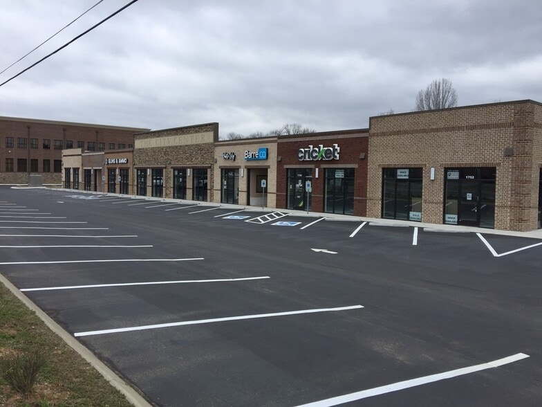 More Photos Of 1710 N Mount Juliet Rd, Mount Juliet Storefront Retail Office For Lease