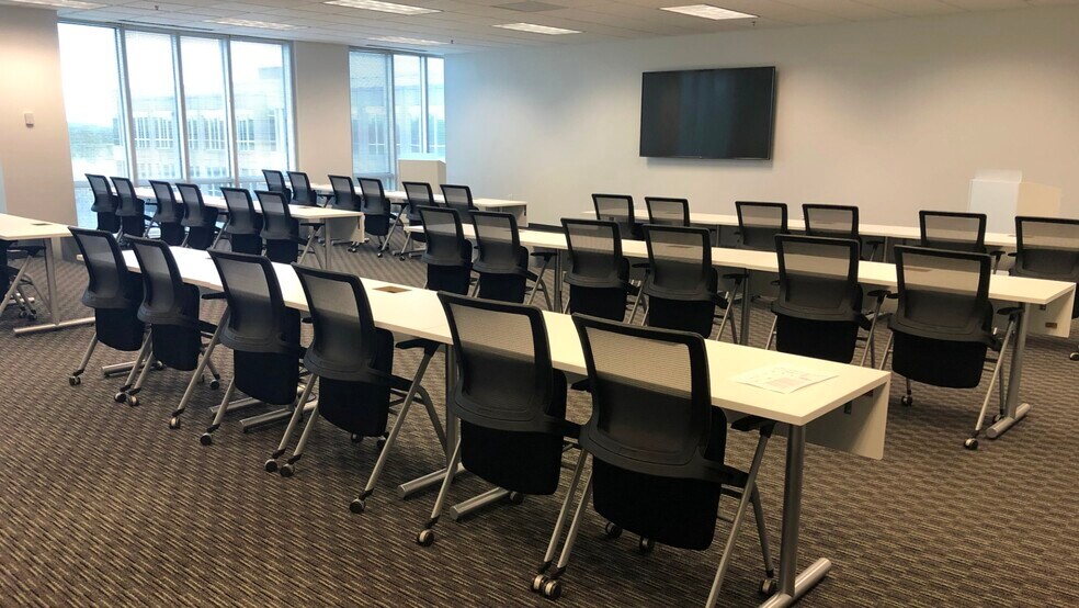 More Photos Of 13010 Morris Rd, Alpharetta Coworking Space