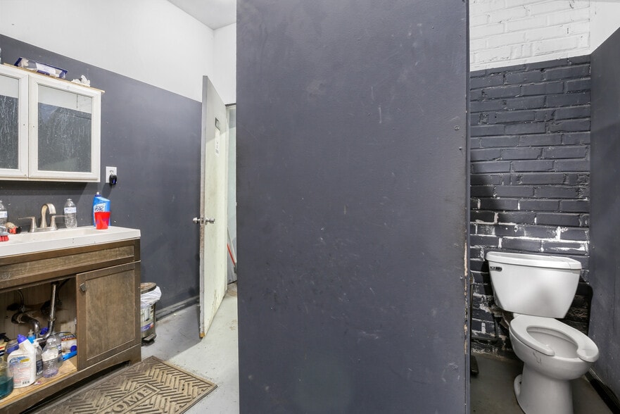 More Photos Of 3317-3341 Gaul St, Philadelphia Service For Sale