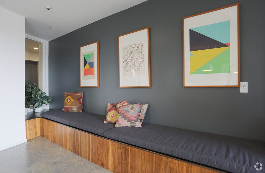 More Photos Of 3155 S Moody Ave, Portland Apartments For Lease