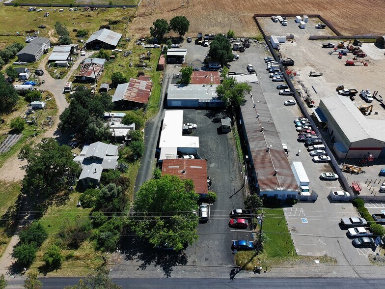 More Photos Of 8996 Fruitridge Rd, Sacramento Industrial For Sale