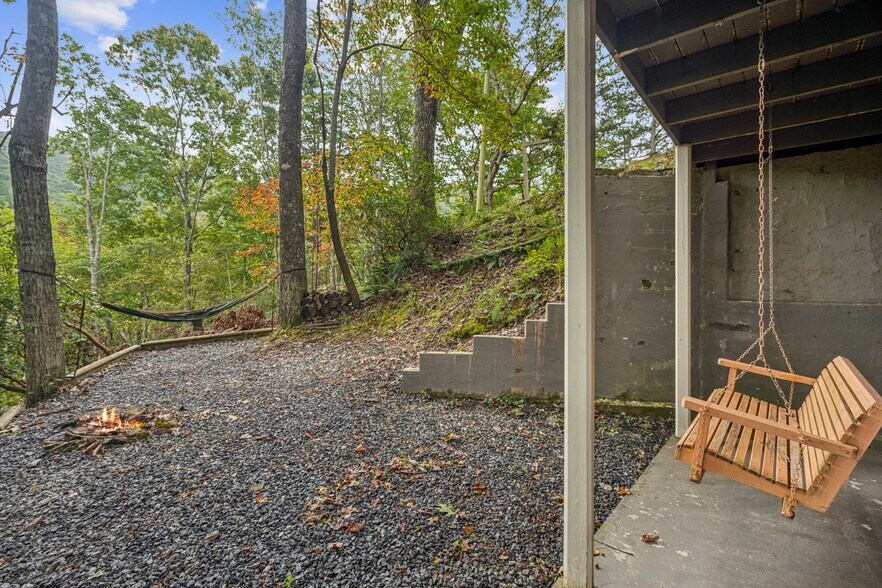 More Photos Of 4113 White Oak Dr, Hiawassee Apartments For Sale