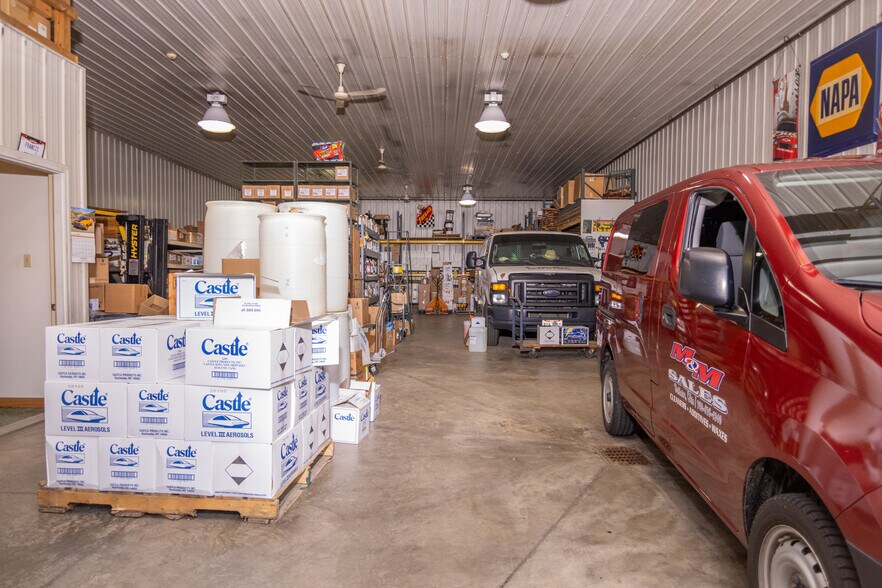 More Photos Of 3470 Belmont St, Bellaire Auto Salvage Facility For Sale