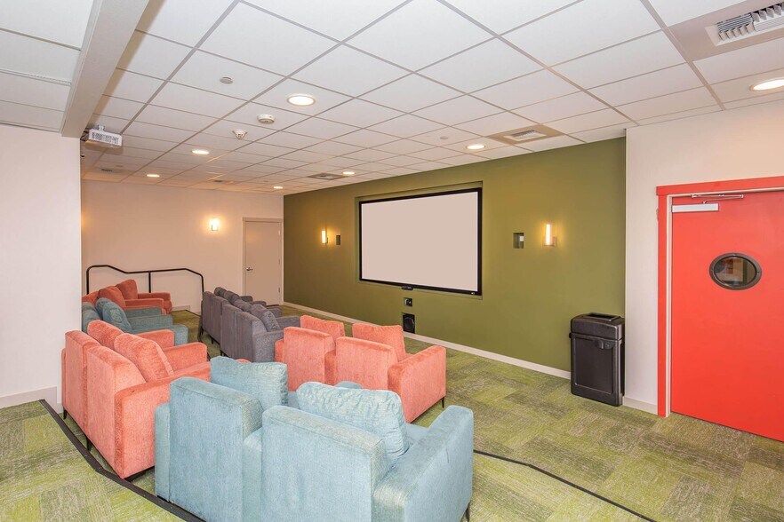 More Photos Of 15300 33rd Ave S, Seatac Apartments For Lease