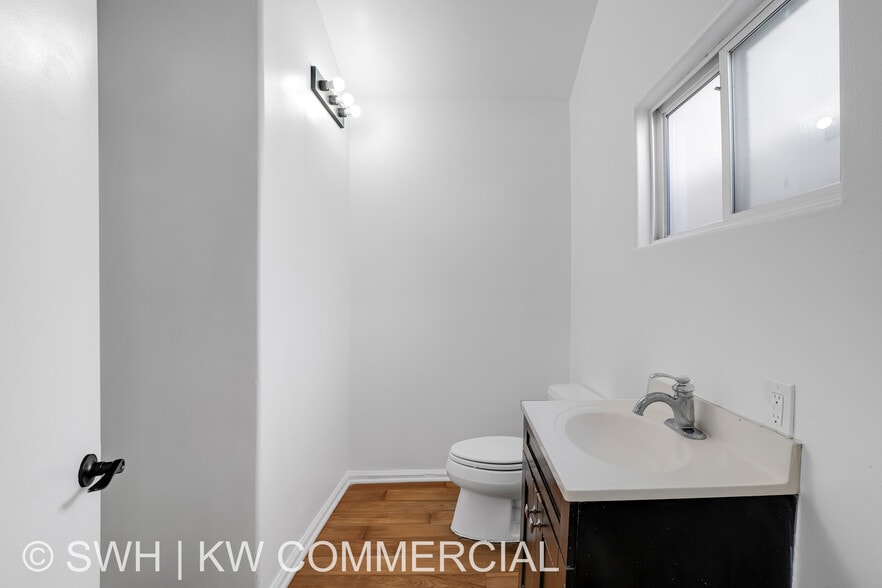 More Photos Of 137 Arena St, El Segundo Flex For Sale