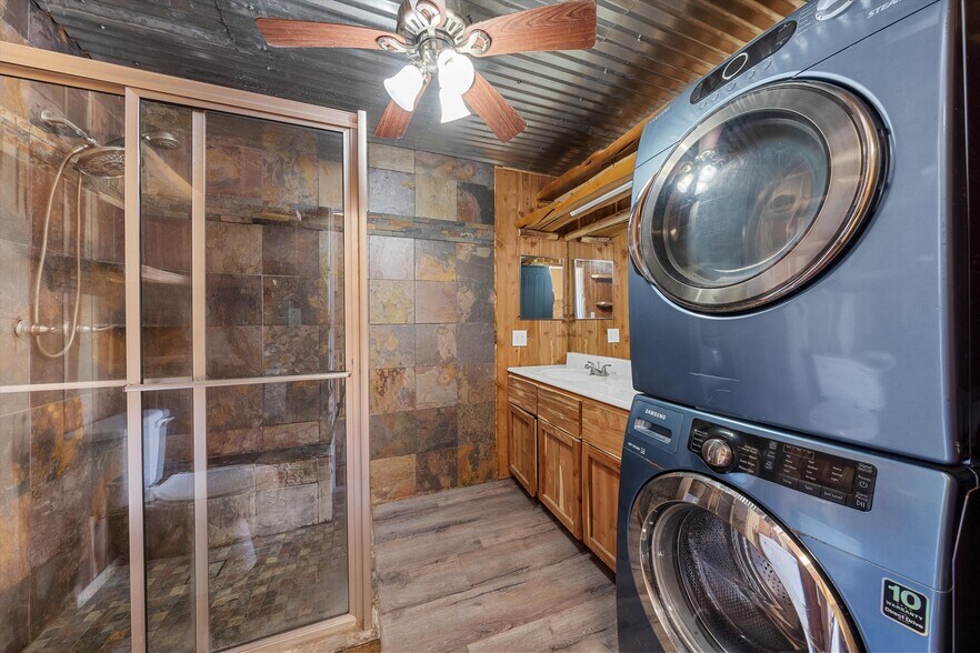 More Photos Of 248 Chitwood Rd, Gatesville Warehouse For Sale