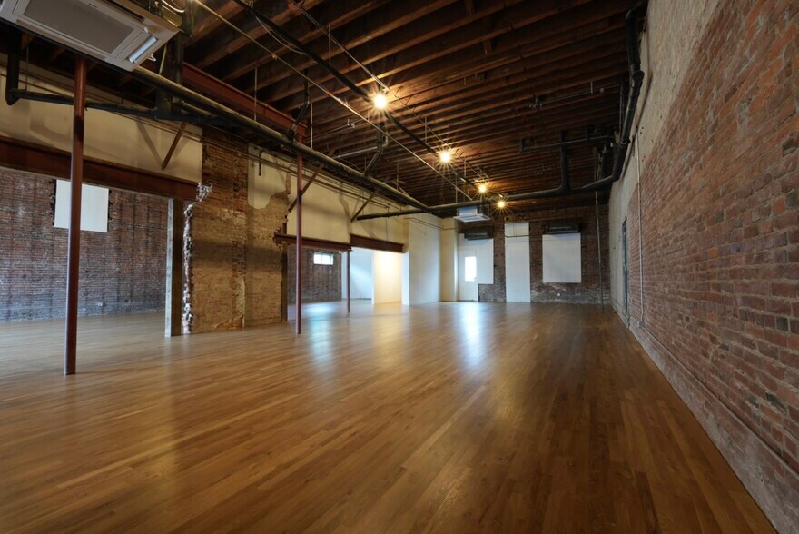 More Photos Of 1313 Hewitt Ave, Everett Storefront Retail Residential For Lease