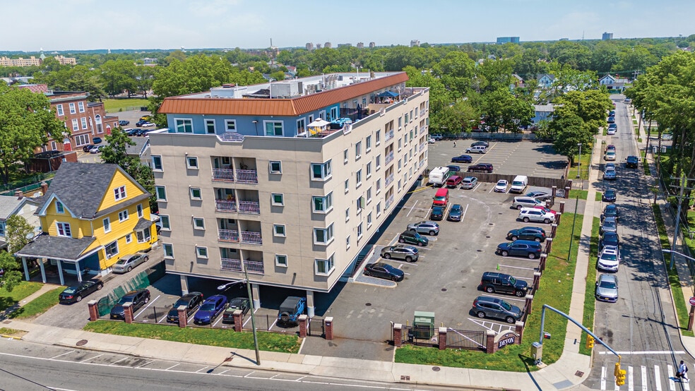 More Photos Of 148 Greenwich St, Hempstead Apartments For Sale