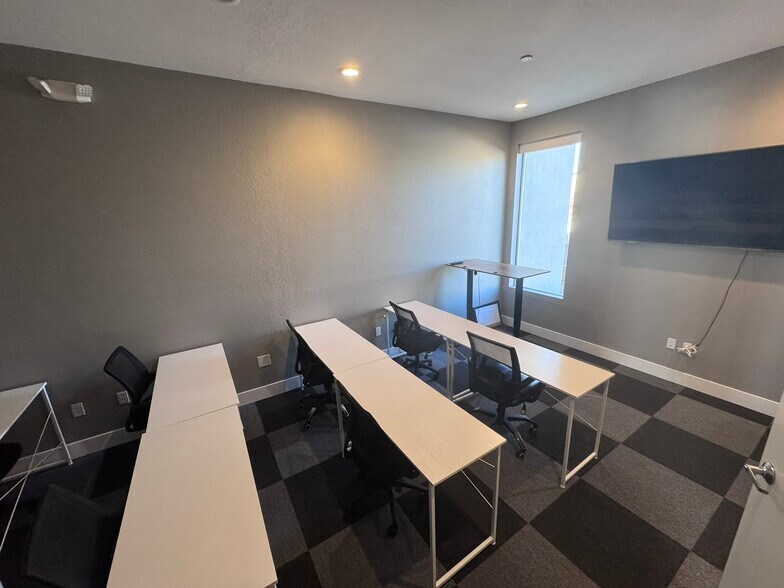 More Photos Of 7336 W Post Rd, Las Vegas Loft Creative Space For Lease