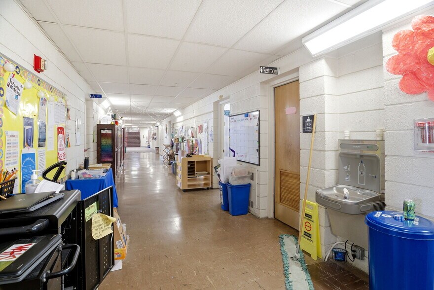 More Photos Of 6541 16TH Ave S, Richfield Schools For Lease