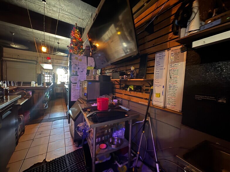 More Photos Of 2053-2063 Central Ave, Saint Petersburg Storefront For Lease