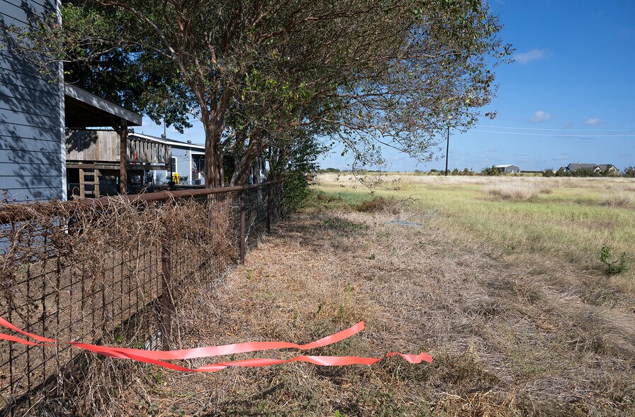 More Photos Of 1833 County Road 305, Jarrell Land For Sale