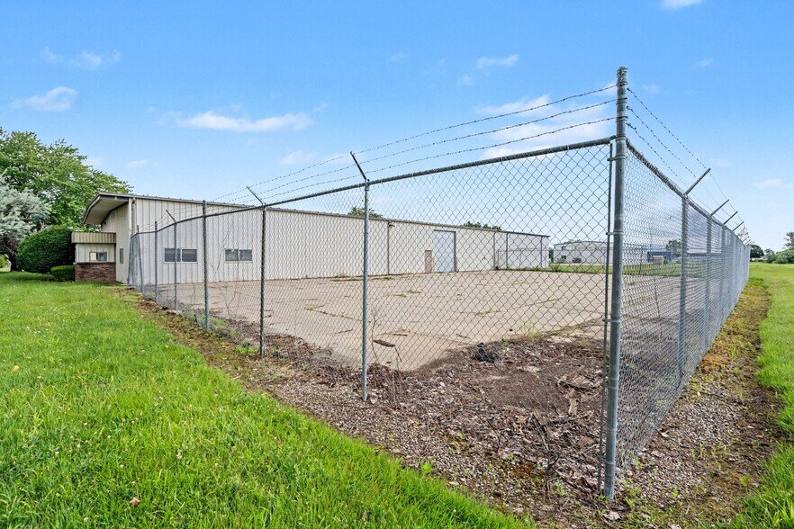 More Photos Of 5846 Venture Way, Mount Pleasant Distribution For Sale