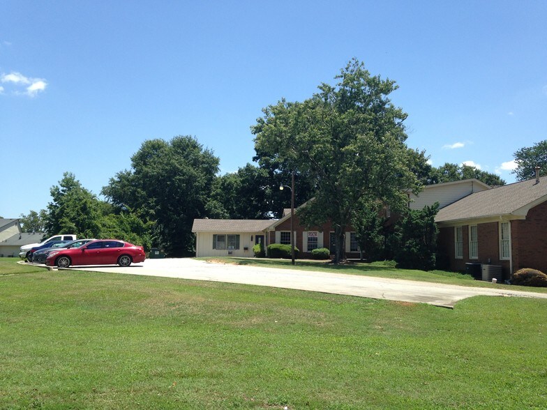 More Photos Of 1520 Pine Log Rd, Conyers Office For Lease