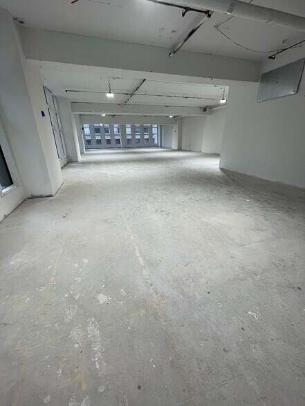 More Photos Of 185 Broadway, New York Office For Sale