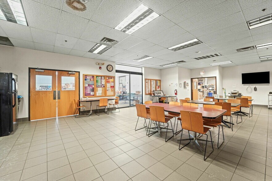 More Photos Of 20 Bomax Dr, Ithaca Manufacturing For Sale