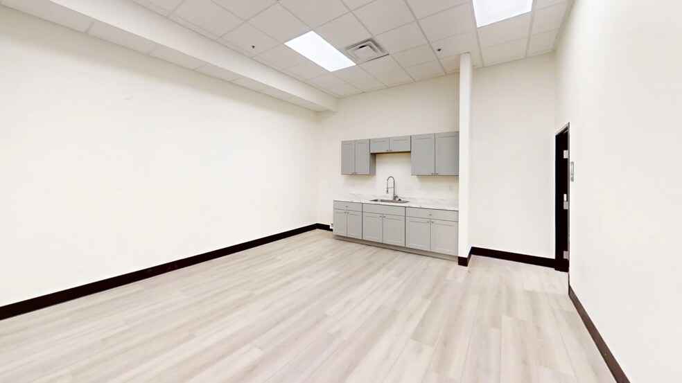 More Photos Of 9015 E Via Linda, Scottsdale Storefront For Lease