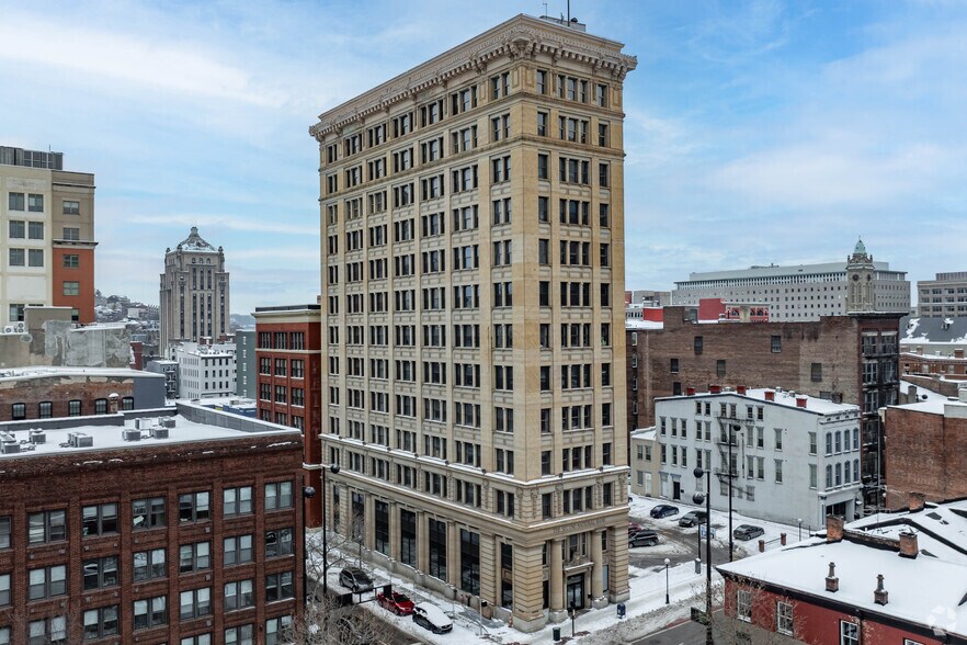 Primary Photo Of 830 Main St, Cincinnati Apartments For Lease