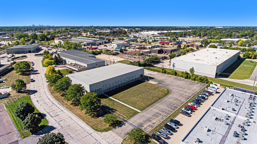 More Photos Of 23605 Regency Park Dr, Warren Manufacturing For Sale