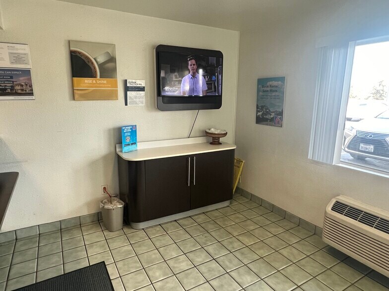 More Photos Of 1785 S Main St, Yreka Hospitality For Sale