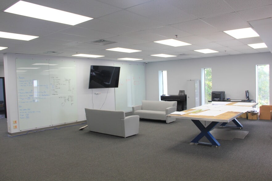 More Photos Of 5890 I 10 Industrial Pkwy W, Theodore Manufacturing For Sale