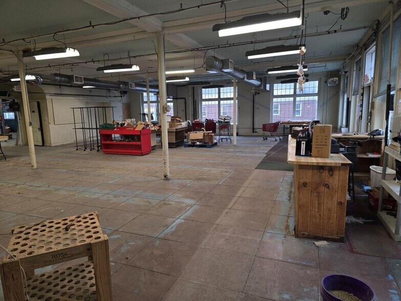 More Photos Of 209 Main St, Charlestown Storefront Retail Office For Lease