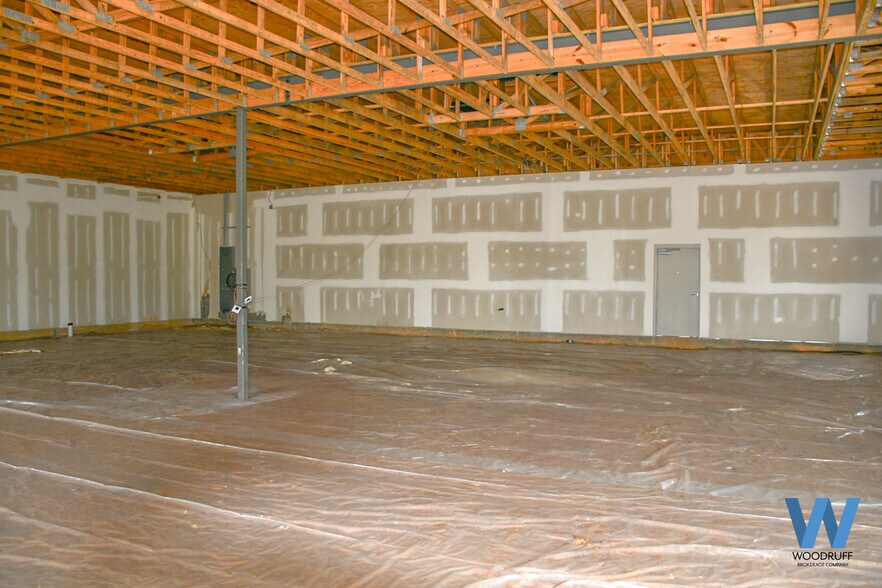 More Photos Of Midland Commons - Outparcel 5-B, Midland Storefront Retail Office For Lease