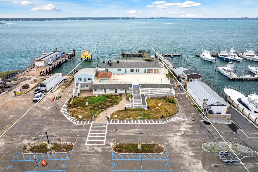 More Photos Of 363 Beach rd, Hampton Bays Restaurant For Lease