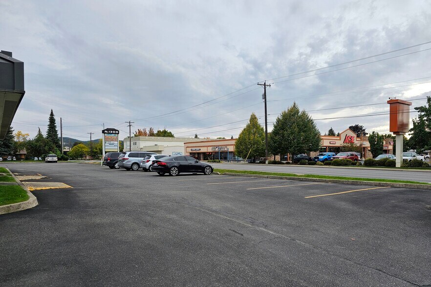 More Photos Of 1300-1312 N Mullan Rd, Spokane Valley Freestanding For Sale