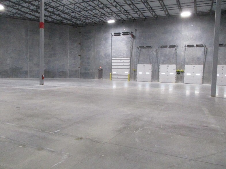 More Photos Of 271 Benton Road, Suffolk Distribution For Lease