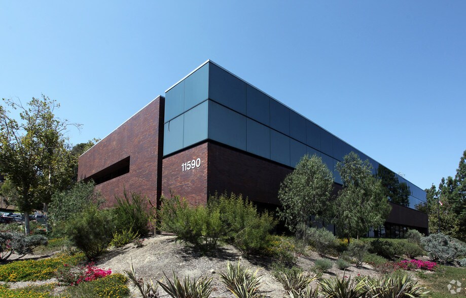 More Photos Of 11590 W Bernardo Ct, San Diego Office For Lease