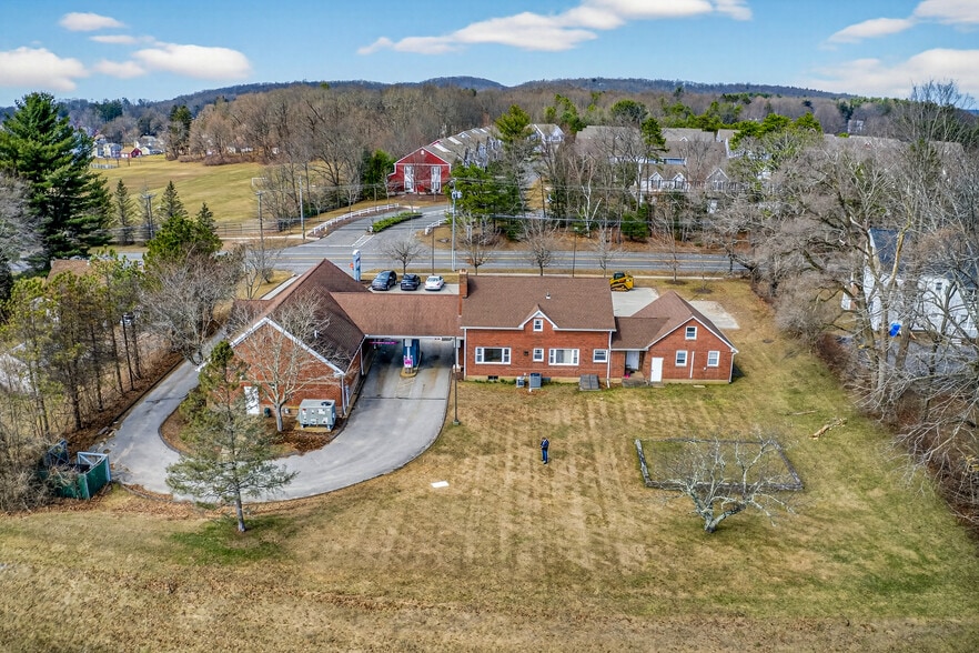 More Photos Of 60-62 Hyde Ave, Vernon Storefront Retail Office For Sale