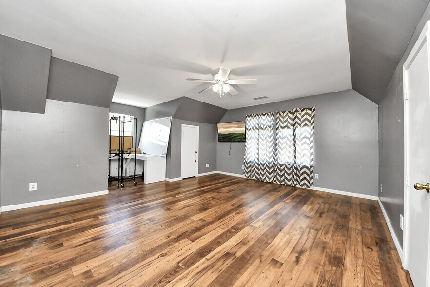 More Photos Of 17188 Highway 321, Dayton Specialty For Sale