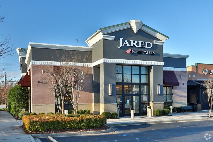 More Photos Of 1025 Woodruff Rd, Greenville Unknown For Lease