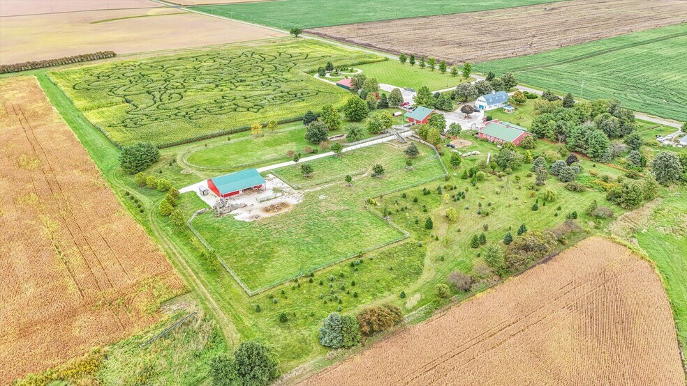 More Photos Of 1356 County Road 2900 N, Rantoul Specialty For Sale