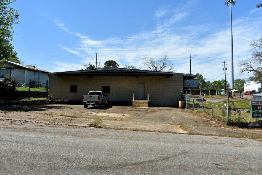 More Photos Of 859 Clayton St, Montgomery Warehouse For Sale