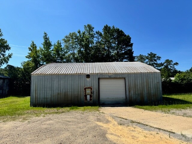 More Photos Of 637 State Rd, Cheraw Manufacturing For Sale