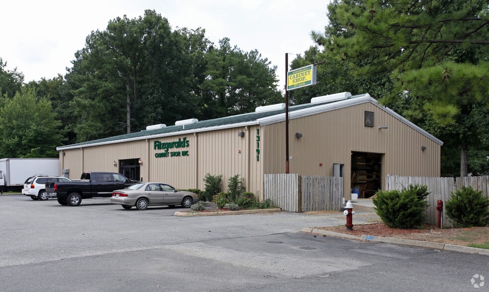 Primary Photo Of 13191 Warwick Blvd, Newport News Light Distribution For Sale