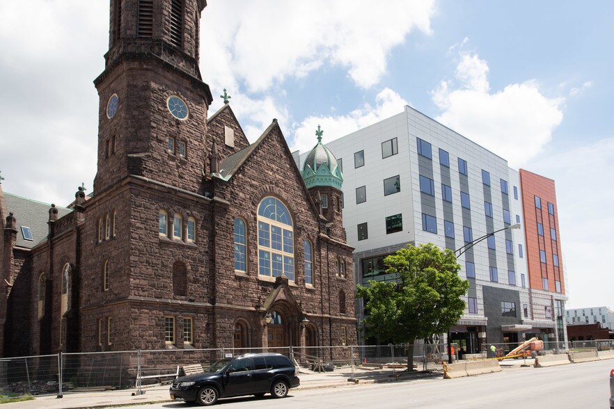 More Photos Of 1091 Main St, Buffalo Office For Sale