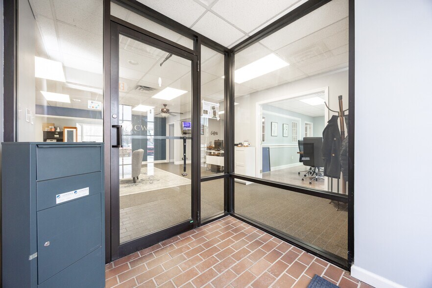 More Photos Of 1723 Swamp Pike, Gilbertsville Office For Lease
