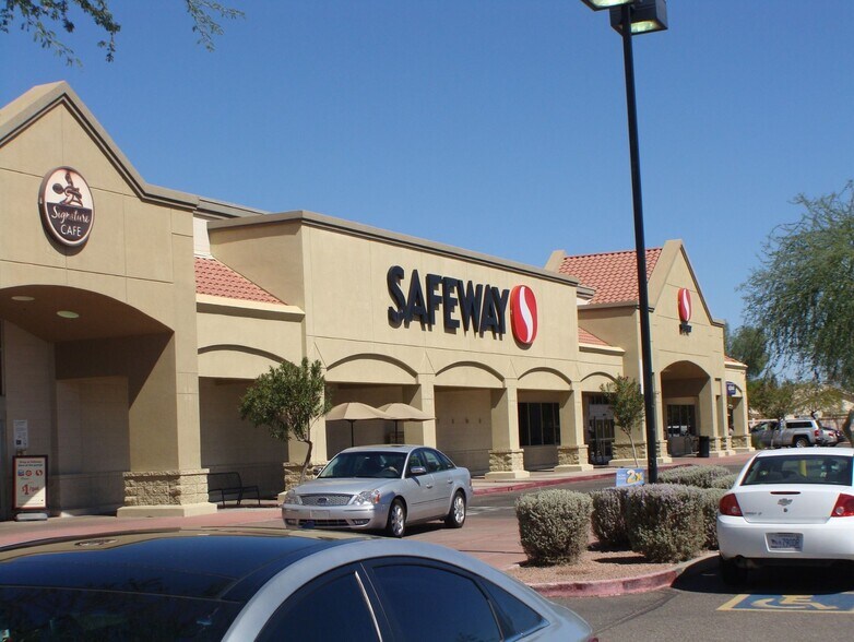More Photos Of 8390 W Cactus Rd, Peoria General Retail For Lease