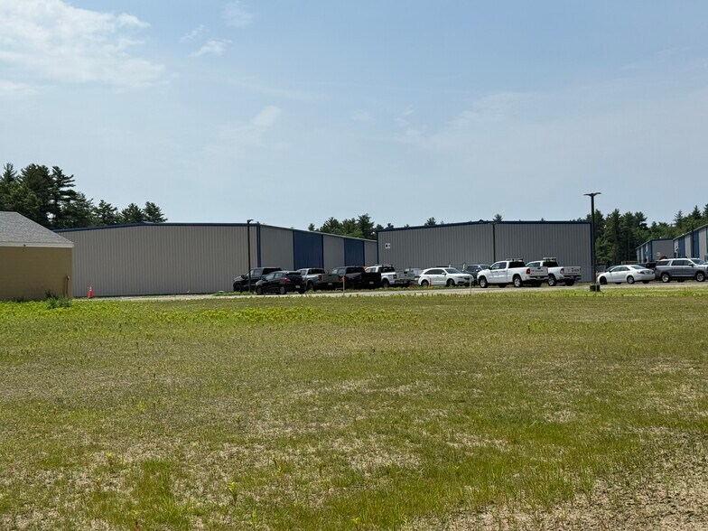 More Photos Of 370 Wareham St, Middleborough Warehouse For Lease