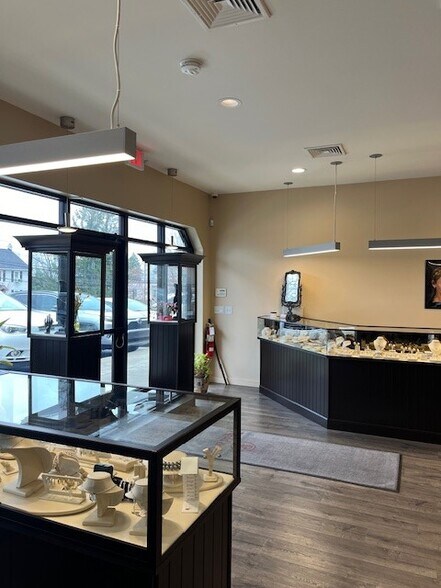 More Photos Of 5248 Hamilton Blvd, Allentown Freestanding For Lease