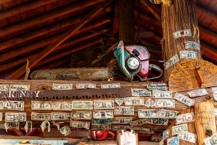 More Photos Of 7000 Graves Creek Rd, Lolo Bar For Sale